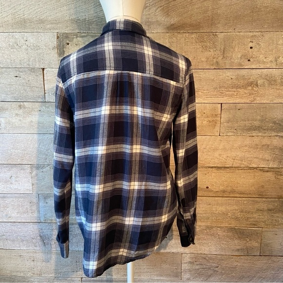 Abercrombie &  Fitch women’s blue plaid button up shirt in size small - Picture 3 of 8